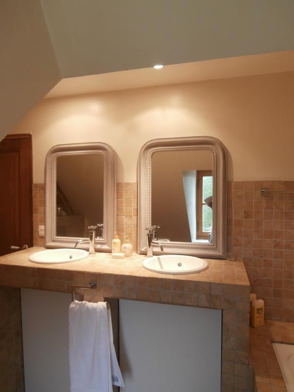 La Tale Bed and Breakfast Chahaignes Δωμάτιο φωτογραφία